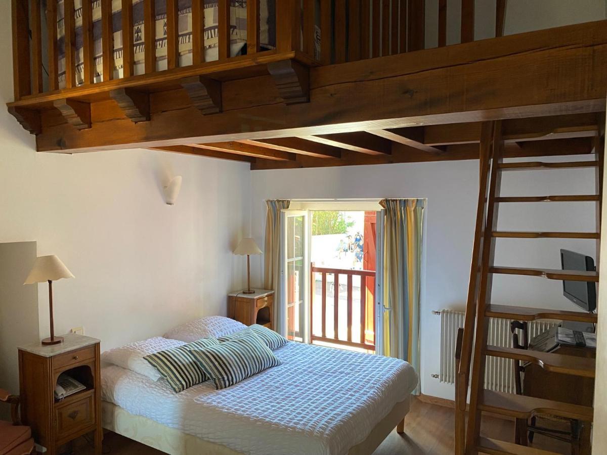 Auberge Chez Tante Ursule Cambo-les-Bains Dış mekan fotoğraf