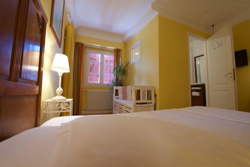 Auberge Chez Tante Ursule Cambo-les-Bains Dış mekan fotoğraf