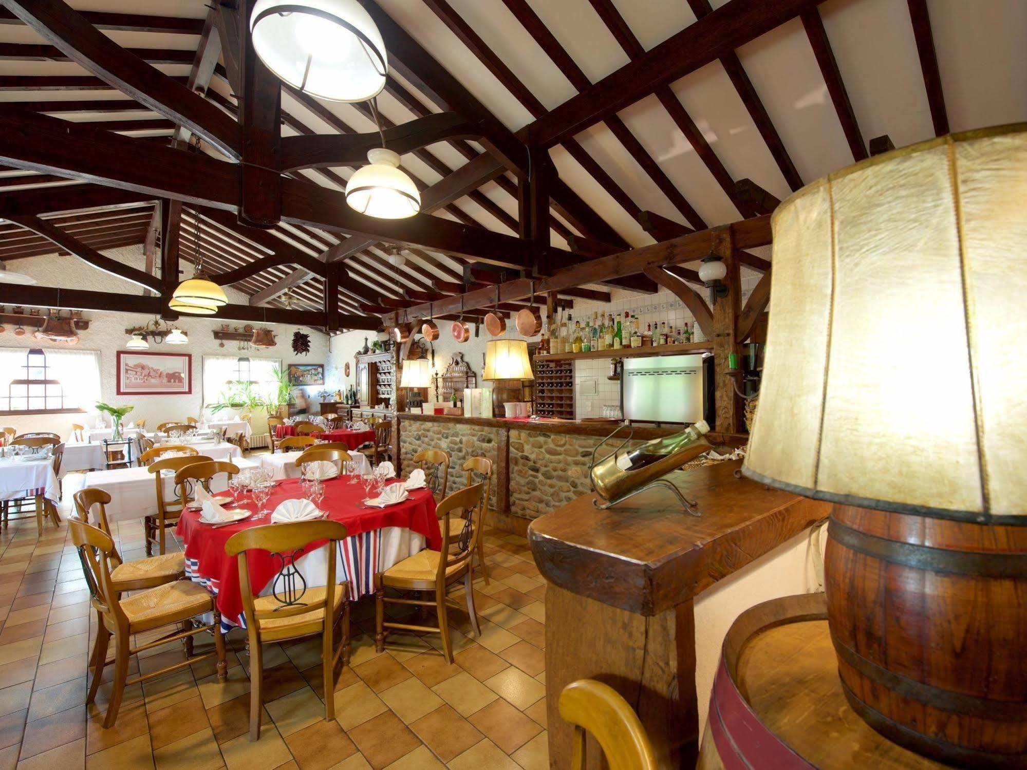 Auberge Chez Tante Ursule Cambo-les-Bains Dış mekan fotoğraf