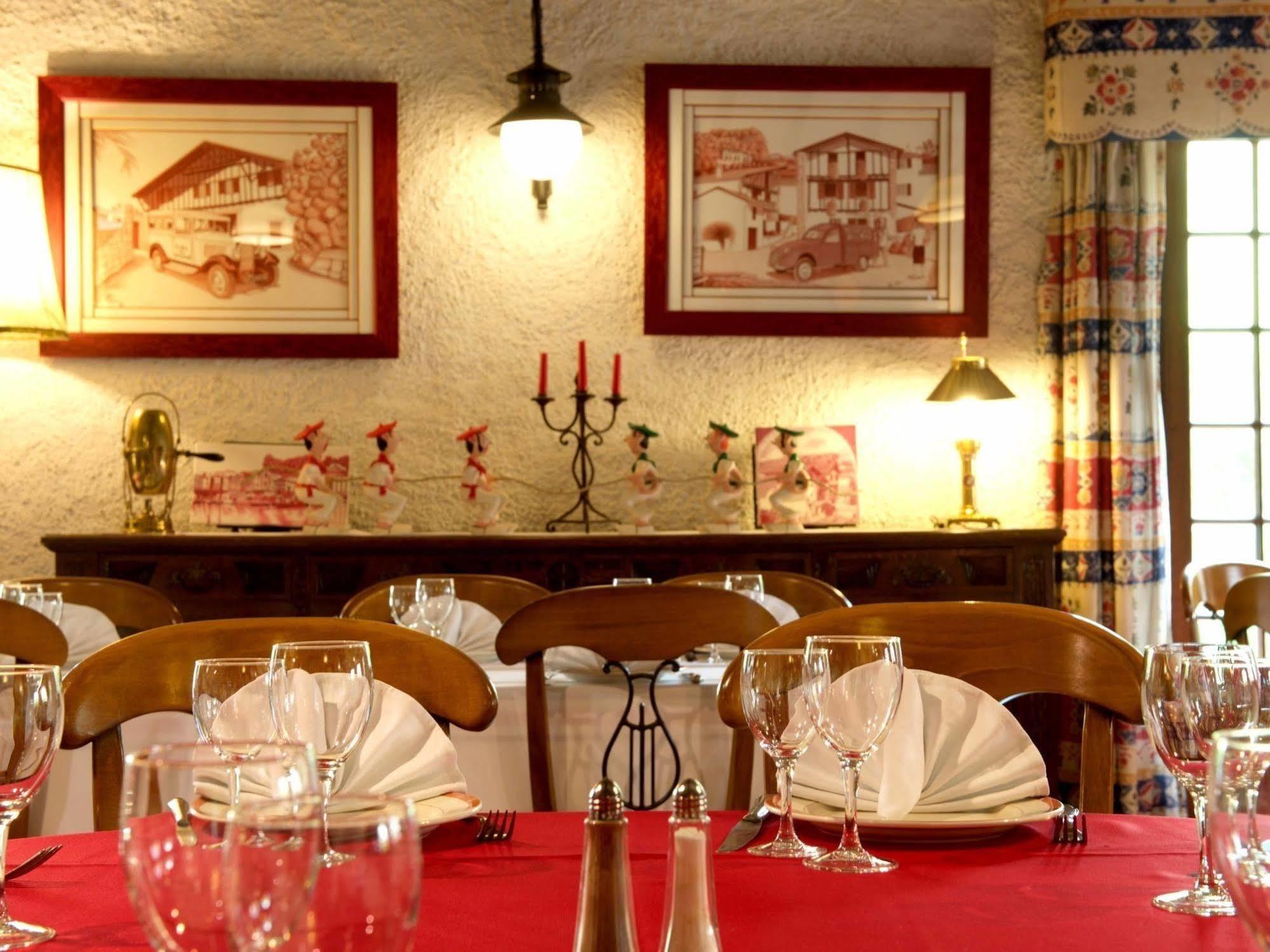 Auberge Chez Tante Ursule Cambo-les-Bains Dış mekan fotoğraf