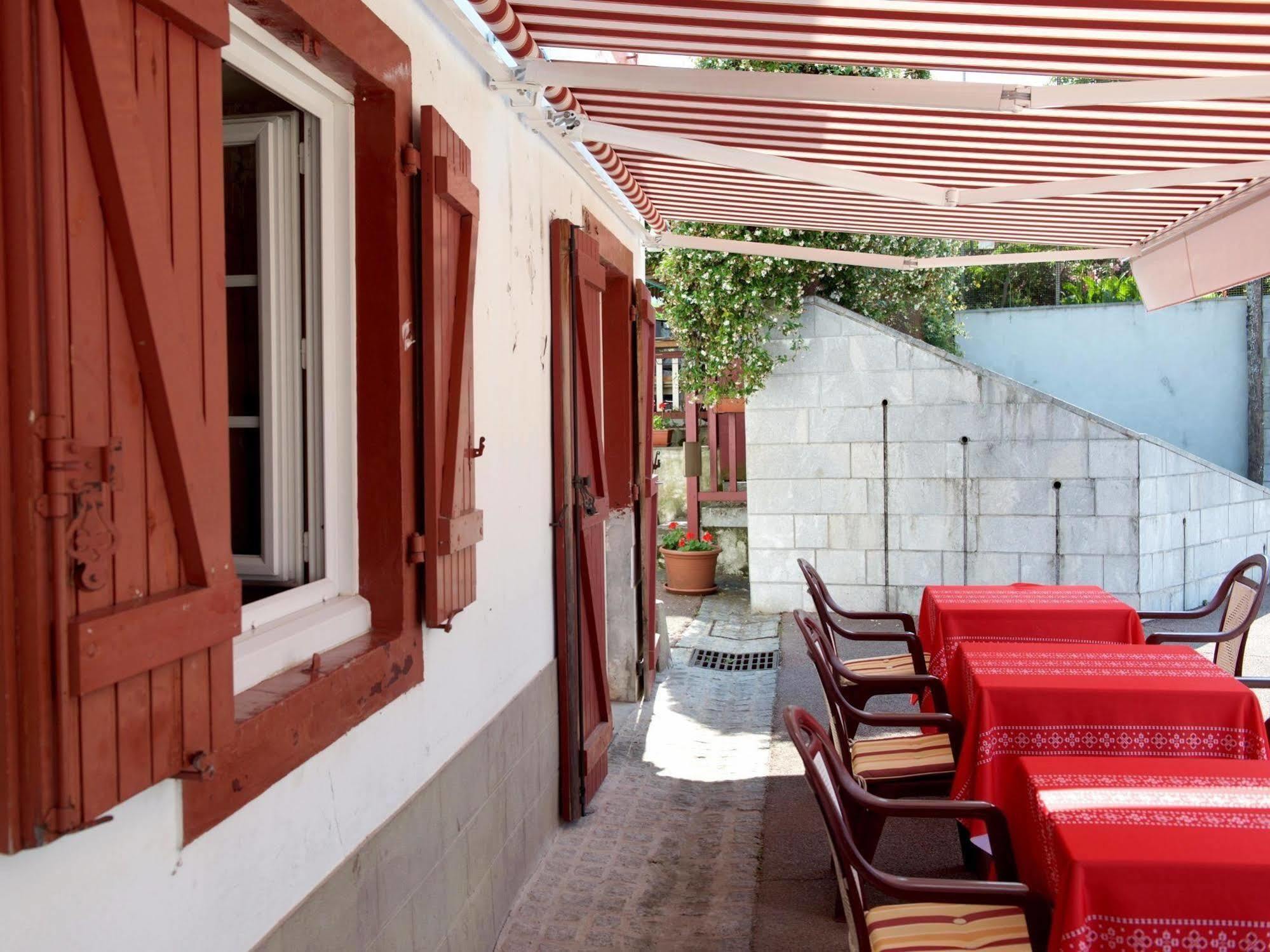 Auberge Chez Tante Ursule Cambo-les-Bains Dış mekan fotoğraf